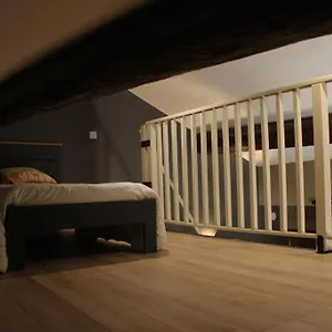 https://appartement-avec-vue-sur-la-sorgue.fr-provencehotel.com
